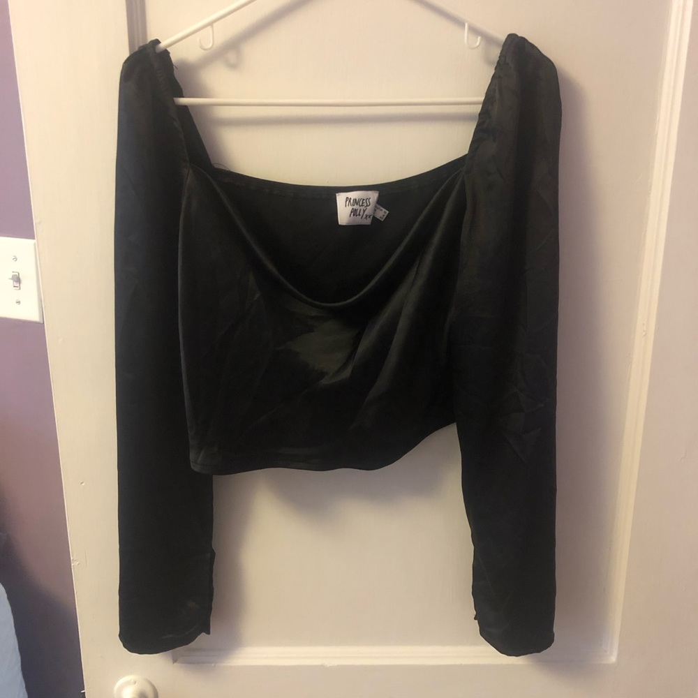 Black cropped long sleeve Princess Polly top